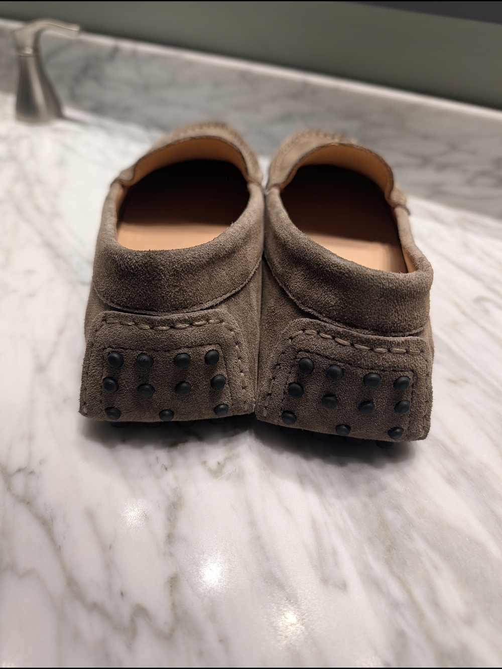 Women's 100% Suede Driver Loafer - Picture 6 of 8